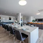 Five-bedroom In Сasa de vacaciones *