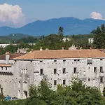 Five-bedroom In *
