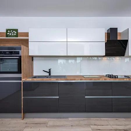 Five-bedroom In