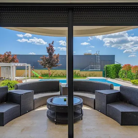 Five-bedroom In